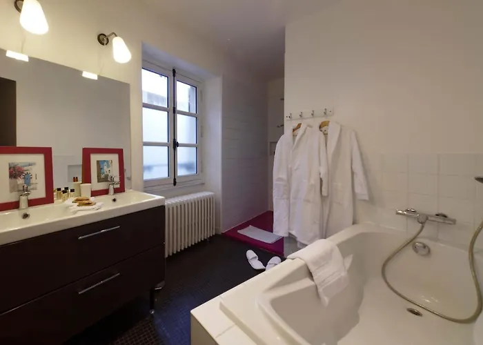 L'hotel Particulier - לינה וארוחת בוקר 4*